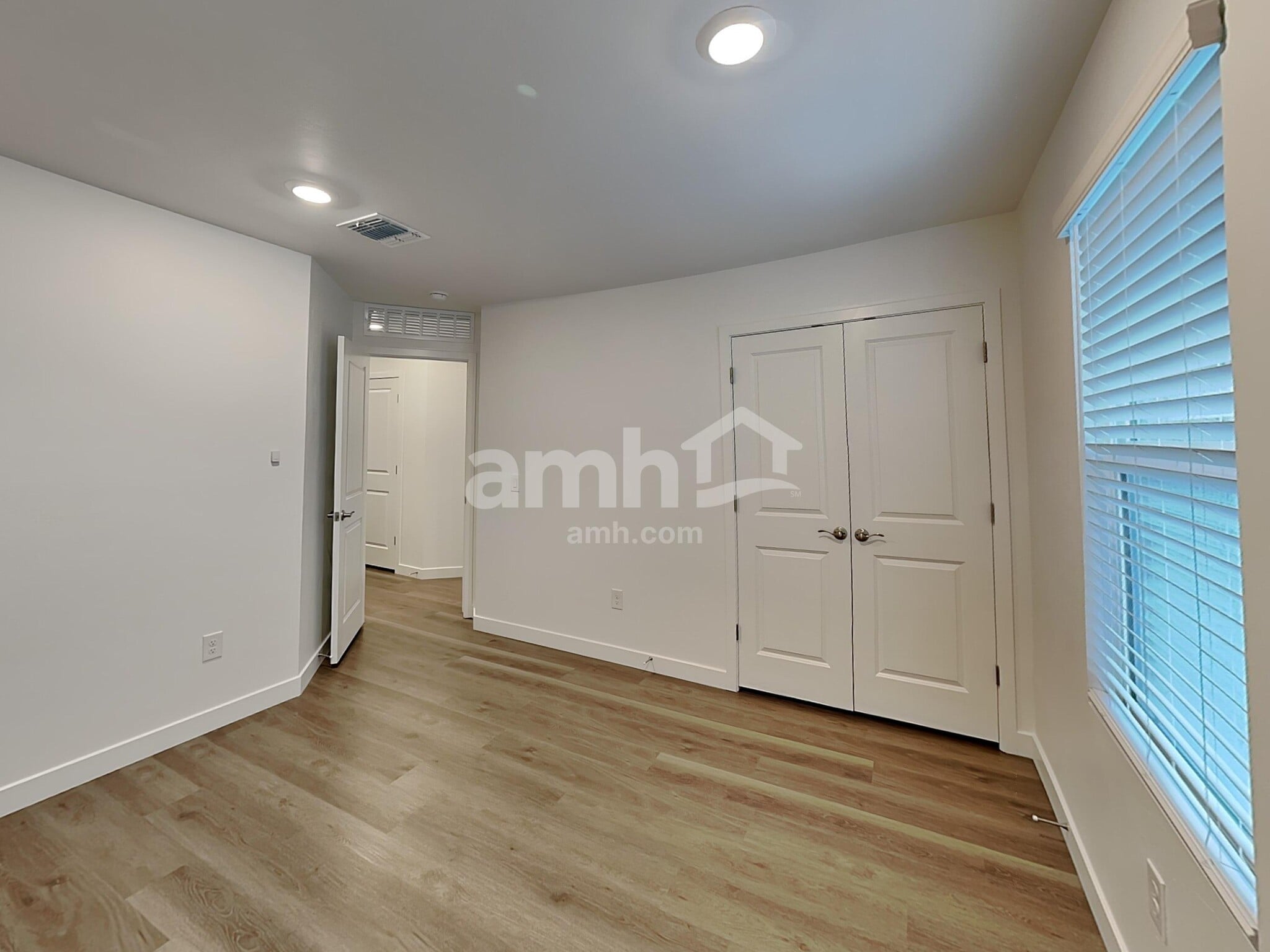 Building Photo - 6482 E Paseo Alga