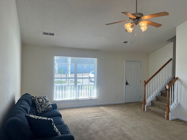 Building Photo - Spacious 3-Bedroom Home with Loft & Large Backyard!