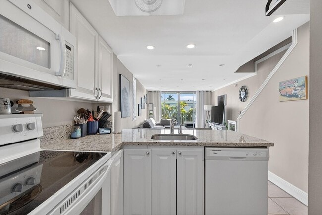 Building Photo - 1531 SE 15th St