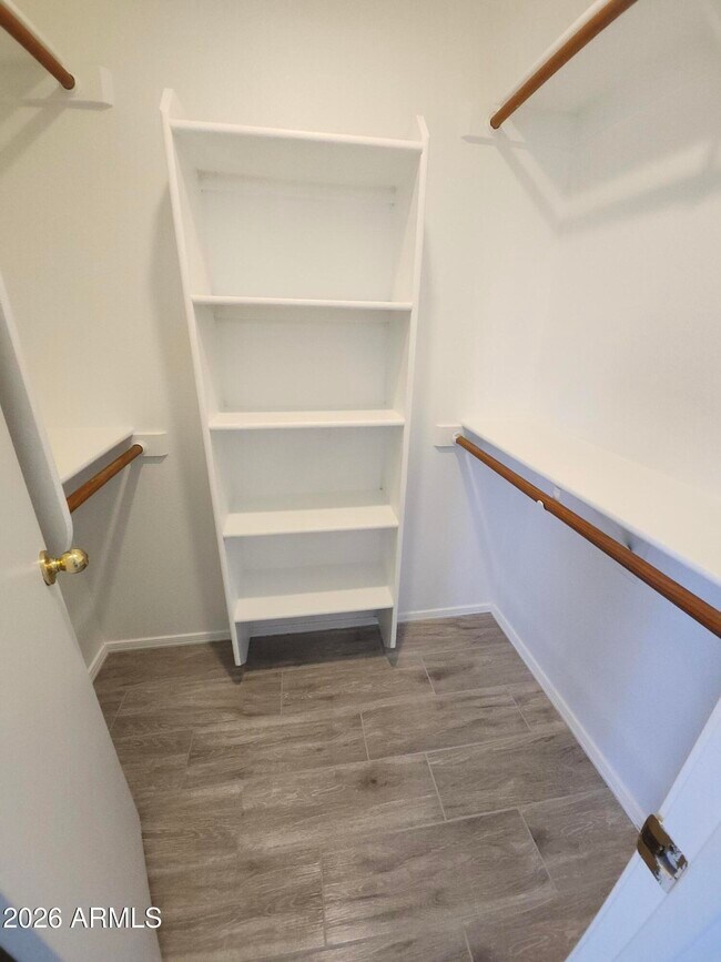 Building Photo - 8252 W Willow Ave