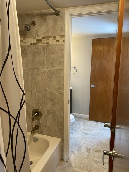 Additional Shower View - 312 Birch Dr