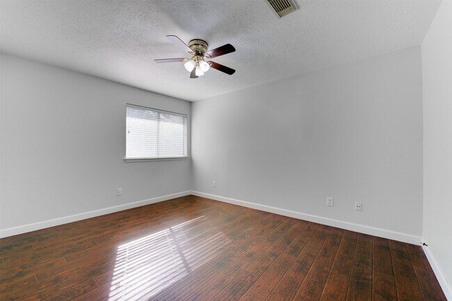 Building Photo - 6930 Haven Creek Dr