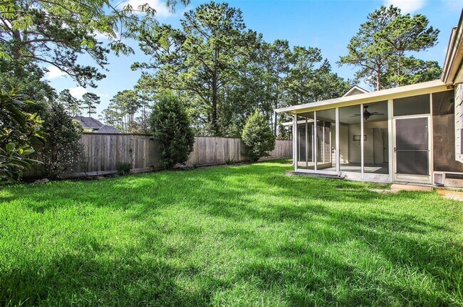 Building Photo - 617 Woodview Dr