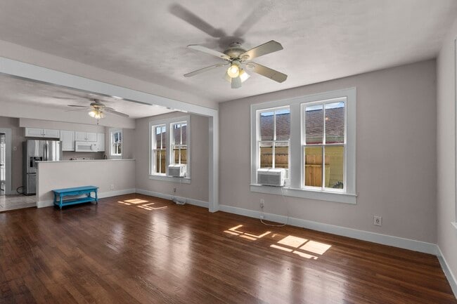 Building Photo - 4911 Avenue P 1/2