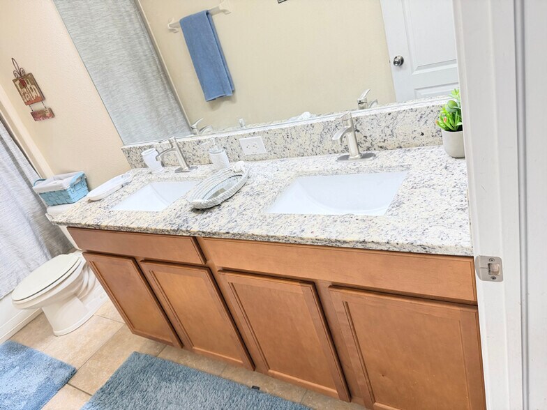 Building Photo - 20414 Carolina Cherry Ct