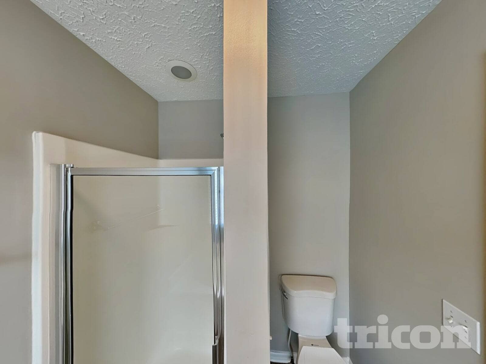 Building Photo - 716 Hallcrest Ct