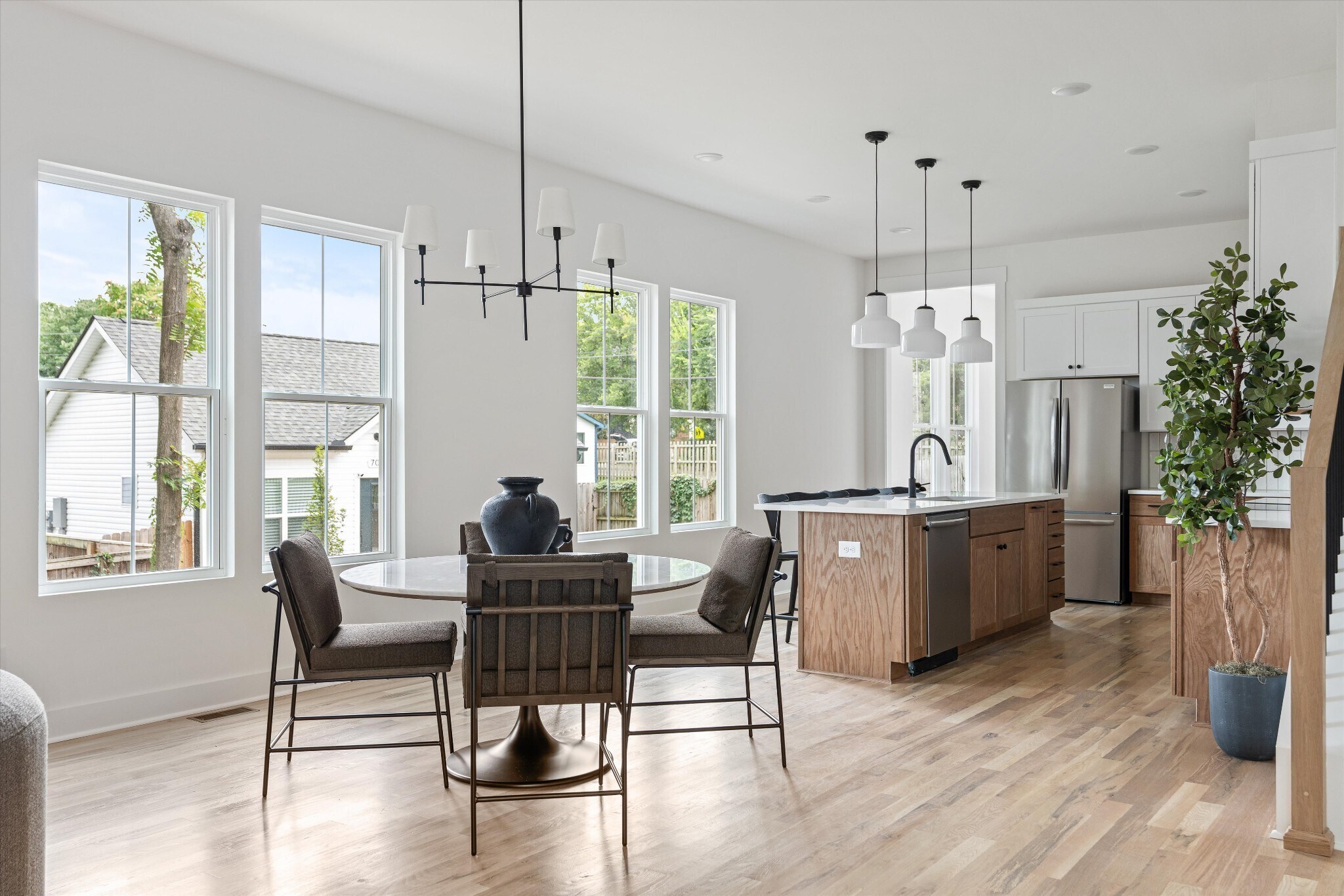 Building Photo - 2826 Clifton Ave