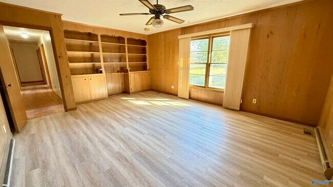 Building Photo - 6167 Wall Triana Hwy