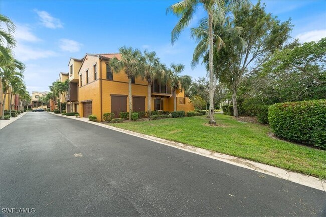 Building Photo - 9091 Covina Dr S