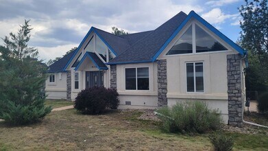 Building Photo - Ranch with Unfinished Basement in D20 with...