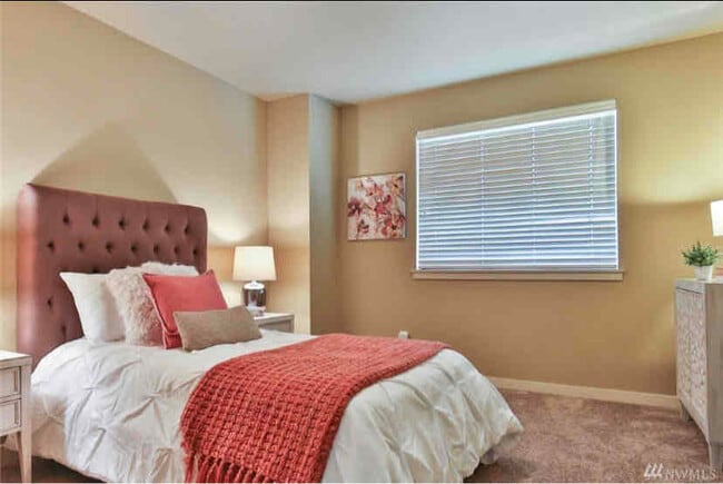 Building Photo - 12062 Minor Way