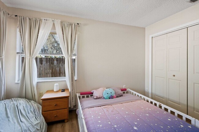 Building Photo - Spacious 3/2 Single Family Home in Spring ...