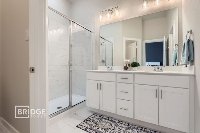 Building Photo - CORTLAND PLAN