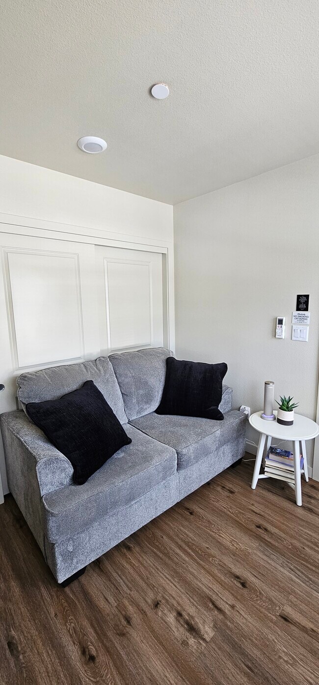 Building Photo - 275 Ipswich St