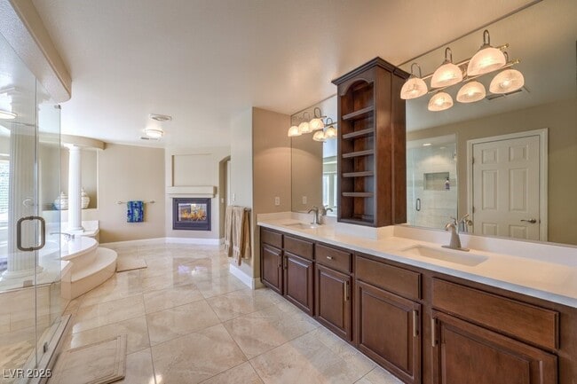 Building Photo - 11072 Pentland Downs St