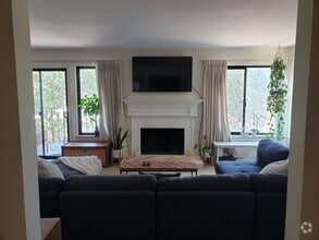 Building Photo - Stunning 2 Bed 2 Bath Condo in Novato, CA