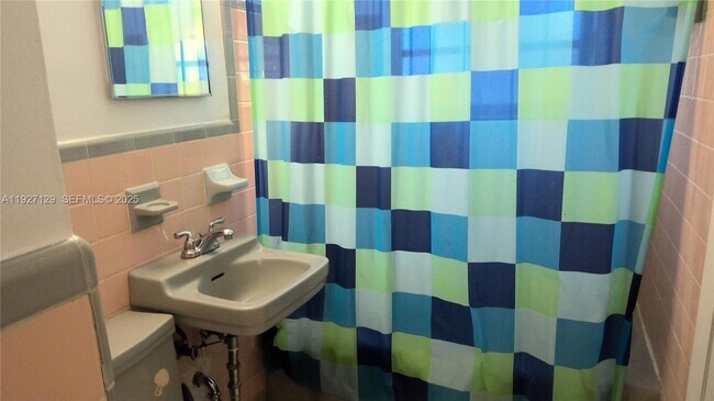 Building Photo - 3825 NW 168th Terrace