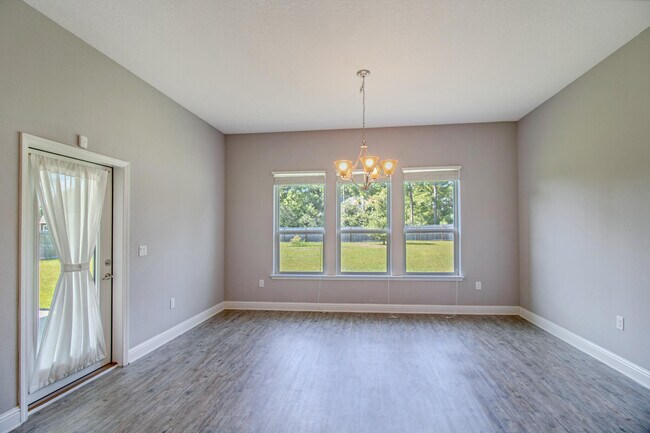 Building Photo - 8748 Estrada St