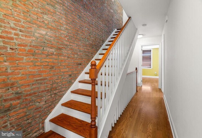 Building Photo - 751 S Marvine St