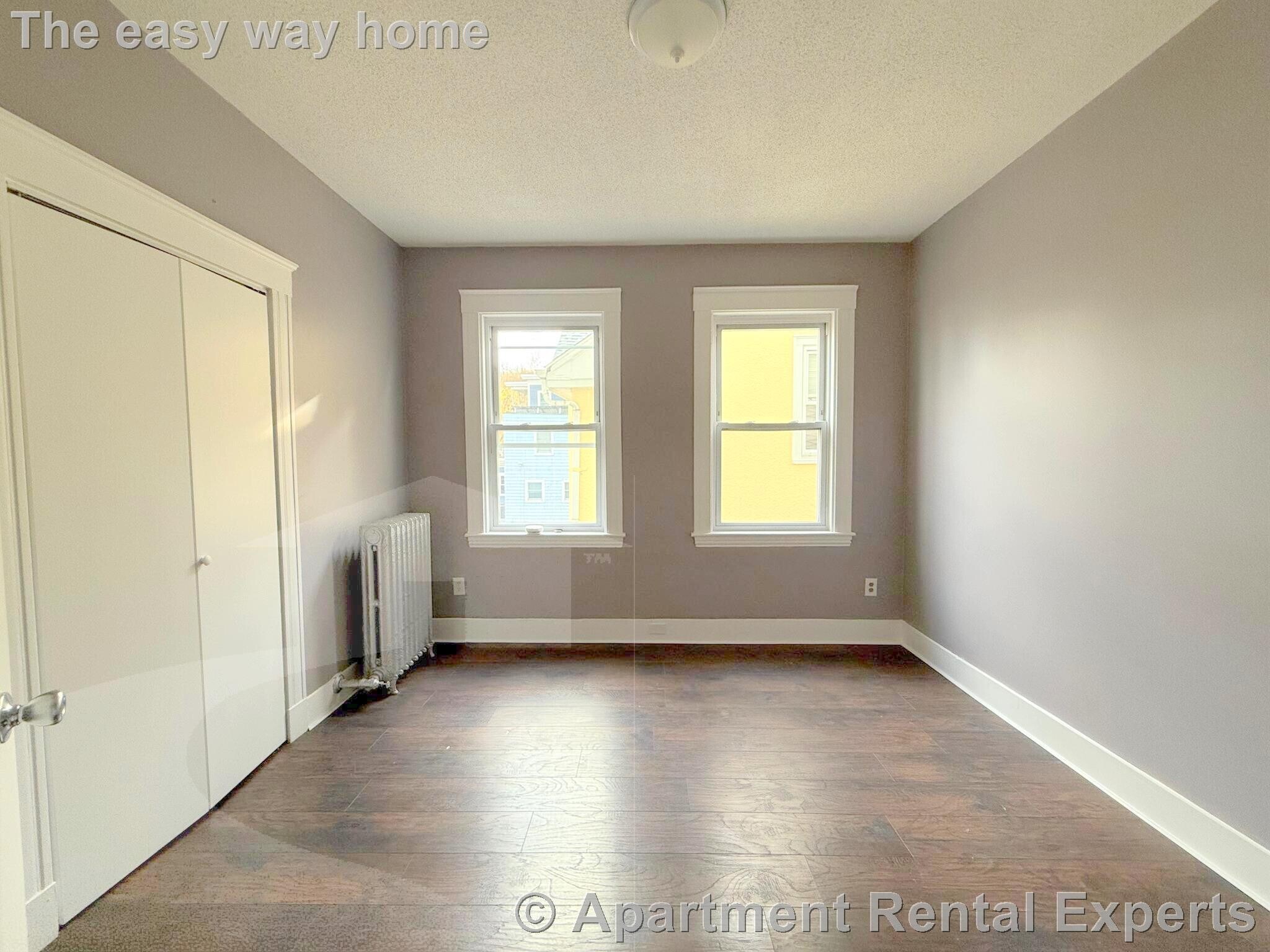 Building Photo - 196 Sherman St