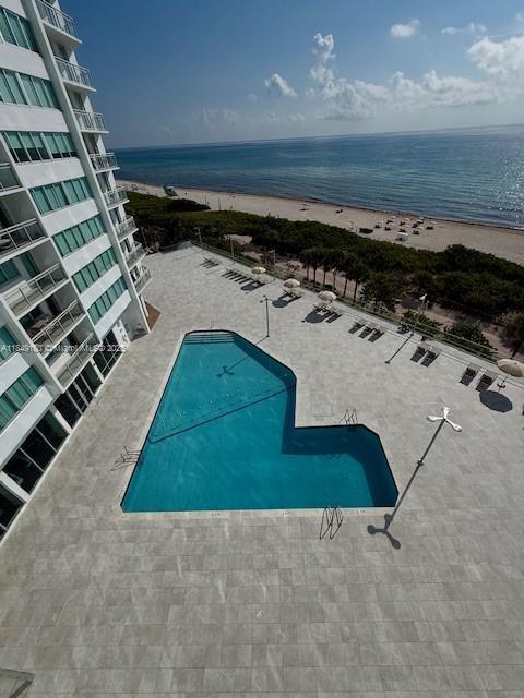Building Photo - 7135 Collins Ave