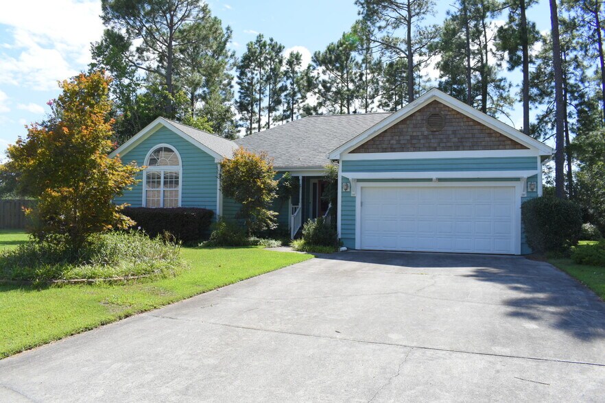 Building Photo - 7002 Hallstead Ct