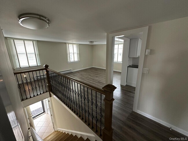 Building Photo - 973 NY-22