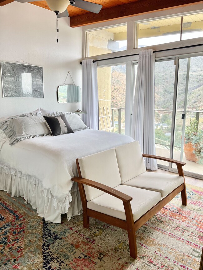 Building Photo - 6232 Tapia Dr