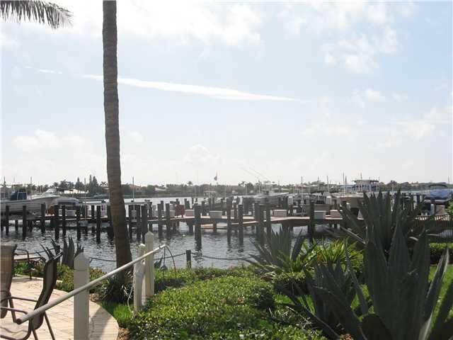 Building Photo - 110 Yacht Club Way