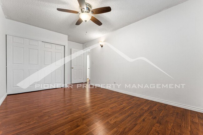 Building Photo - 6975 Mariposa St