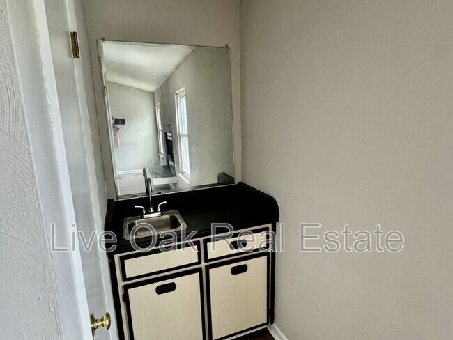 Building Photo - 2132 Point Hollow Ct.