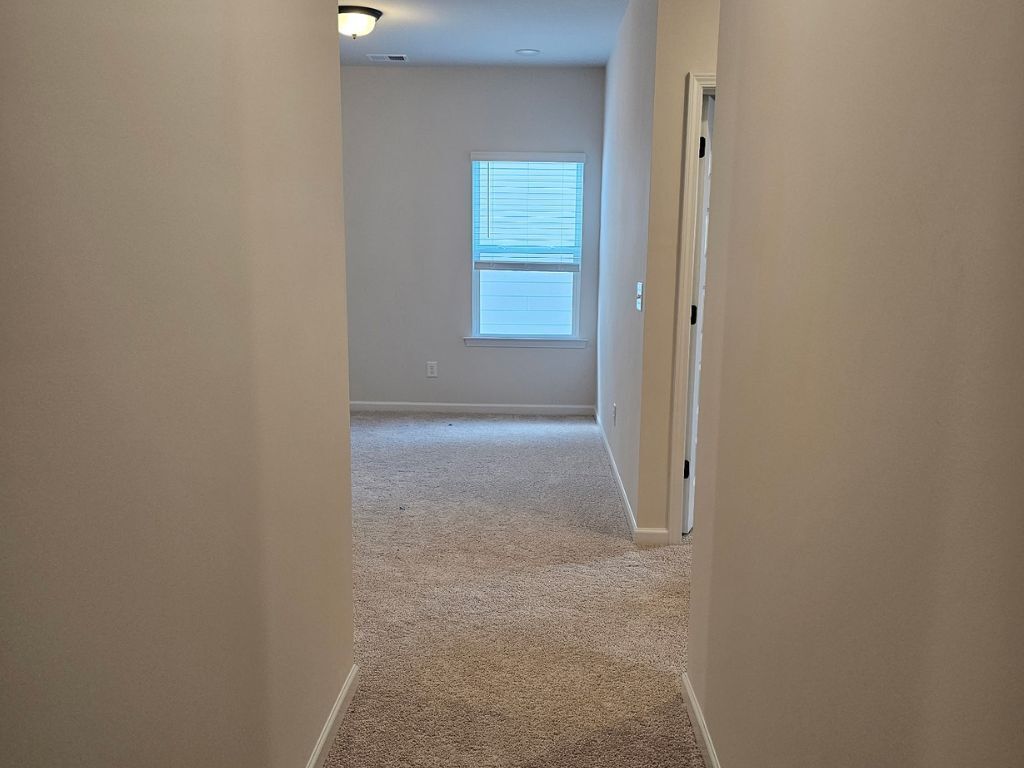 Building Photo - 700 Shetland Trl