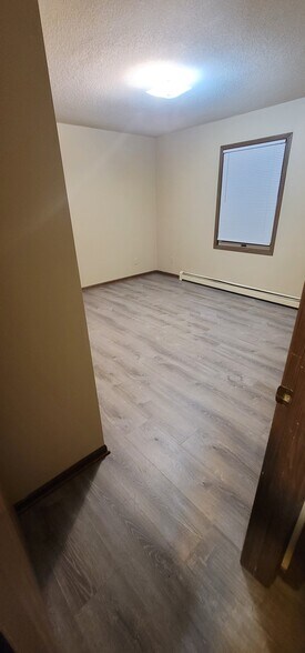 Building Photo - 1274 W Norton Ave