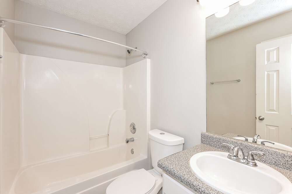 Building Photo - 330 Fieldstone Ln