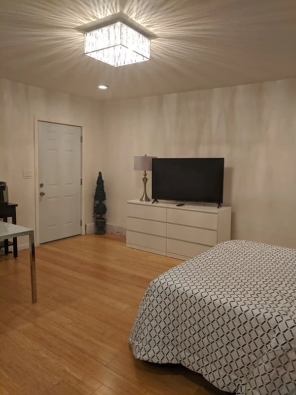 Building Photo - 9228 Ronda Ave