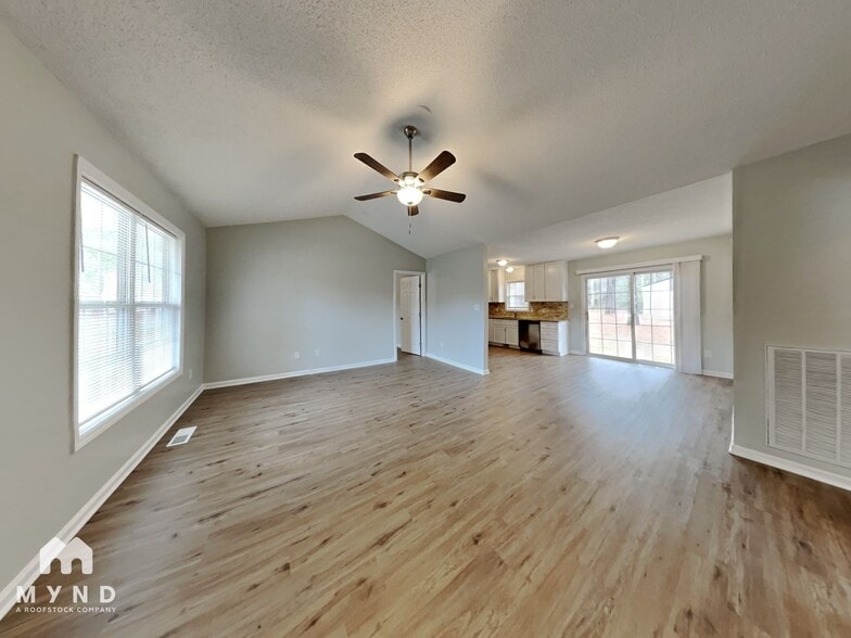 Building Photo - 177 Percheron Dr