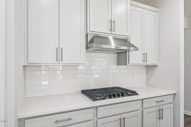 Building Photo - 721 Deschutes Dr