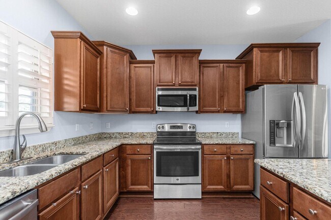 Building Photo - Driftwood Estates 3+ Bedroom Jewel!