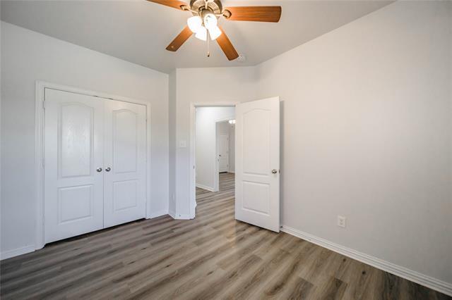 Building Photo - 2100 Benjamin Creek Dr