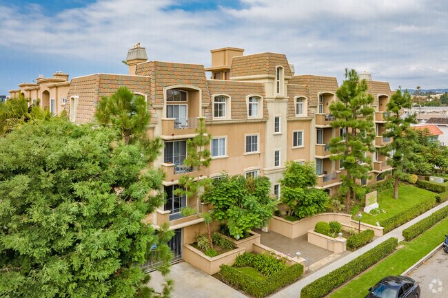 Building Photo - Lido Apartments - 3623 Jasmine Ave