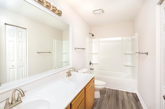 Building Photo - 241 Cantio Ave