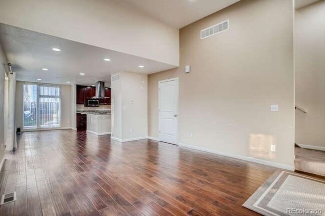 Building Photo - Updated Contemporary Designed Home! Great ...