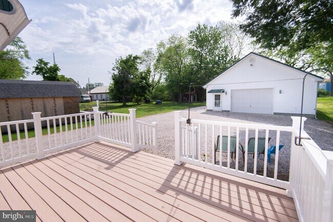 Building Photo - 110 Middle St