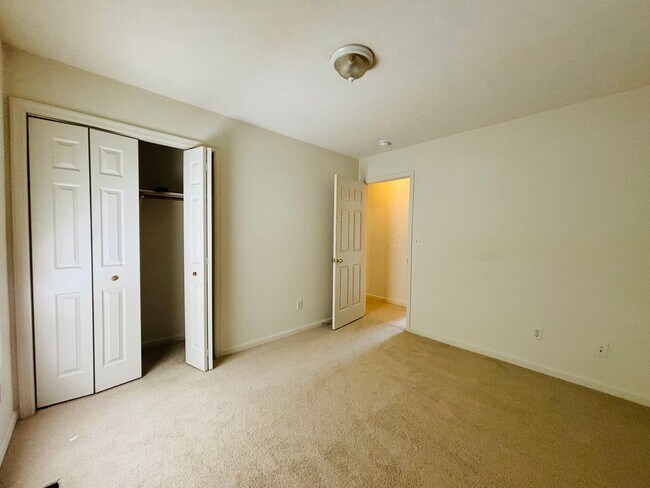 Building Photo - 55 Station Ln NE