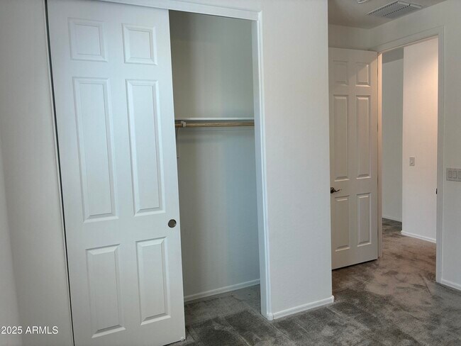 Building Photo - 813 S 107th Dr