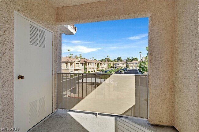 Building Photo - 251 S Green Valley Pkwy