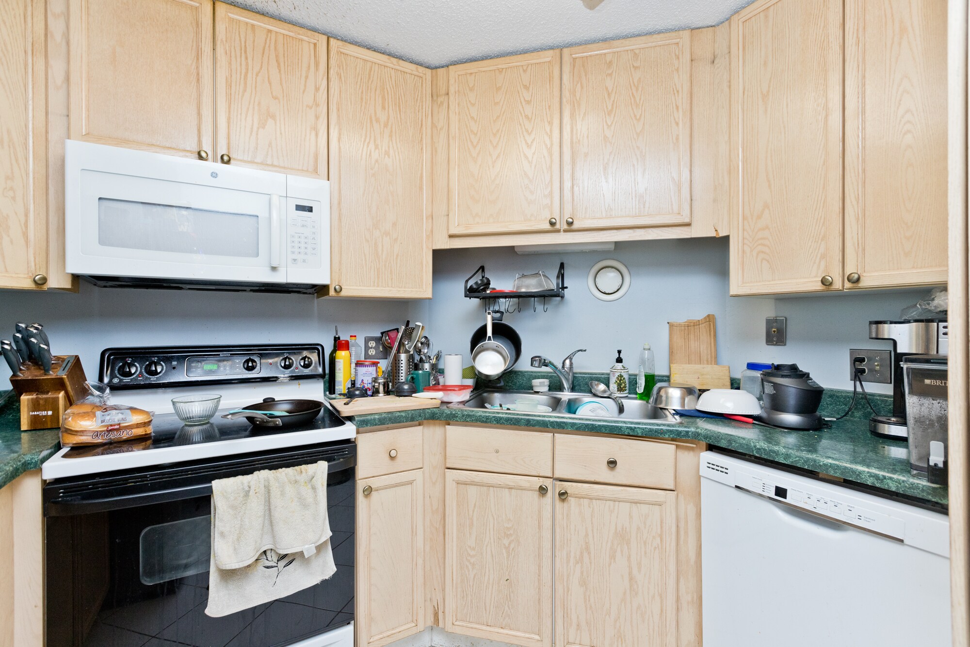 Building Photo - 195 N Harbor Dr