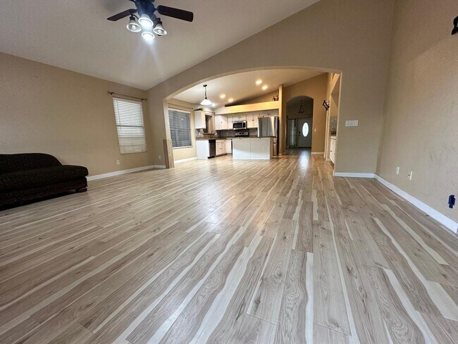 Building Photo - 3251 W Vista Bonita Dr