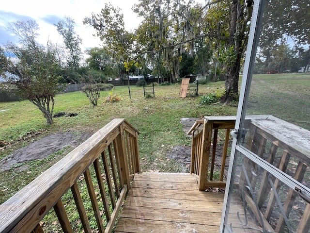 Building Photo - 250 Vernis Ave