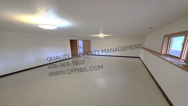 Building Photo - Spacious 4-bedroom, 3-bath home on West end Billings